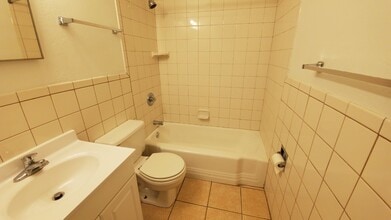 901 S Monroe St in Tucumcari, NM - Building Photo - Building Photo