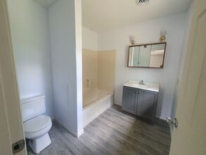 15020 Hackney Dr in St. Robert, MO - Building Photo - Building Photo