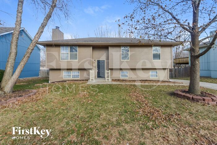 2108 NE Cookson St in Lee's Summit, MO - Building Photo