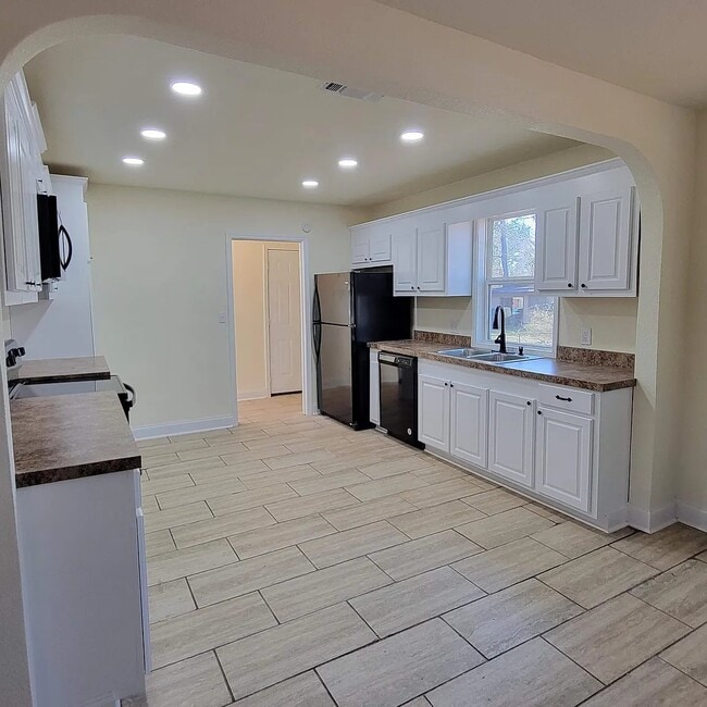 902 Lafayette St in Columbia, MS - Building Photo - Building Photo