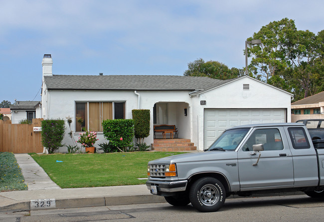 327-329 E Scott St in Port Hueneme, CA - Building Photo - Building Photo