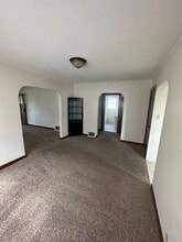 916 Sunset Ave in Grove City, PA - Building Photo - Building Photo