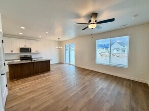 2762 N 2775 W in Plain City, UT - Building Photo - Building Photo