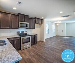 10 Rochambeau Ct in Durham, NC - Building Photo - Building Photo