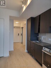 3900 Confederation Pkwy in Mississauga, ON - Building Photo - Building Photo