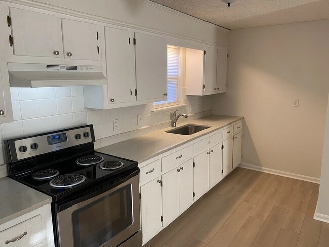 549 California Ave in Port Allen, LA - Building Photo - Building Photo