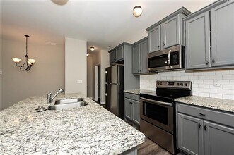 142 Magnaview Dr in Mcdonough, GA - Building Photo - Building Photo