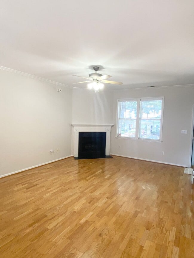 330 Commons Dr in Holly Springs, NC - Building Photo - Building Photo