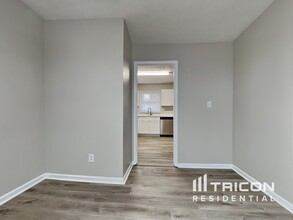5867 Christopher Ln in Lithonia, GA - Building Photo - Building Photo