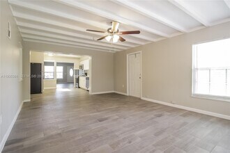 721 N E St in Lake Worth Beach, FL - Building Photo - Building Photo