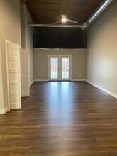108 Adams St, Unit 220 in Leominster, MA - Building Photo - Building Photo