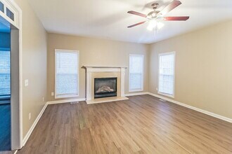 245 Thorn Berry Way in Conyers, GA - Building Photo - Building Photo