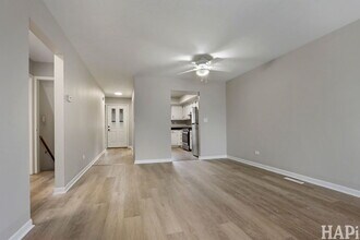 920 Pleasant St in Woodstock, IL - Building Photo - Building Photo