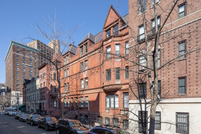 155-157 W 74th St in New York, NY - Building Photo - Building Photo