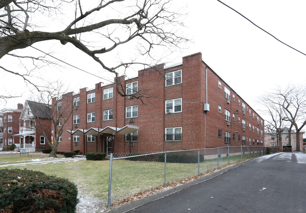 Imlay Apartments in Hartford, CT - Building Photo