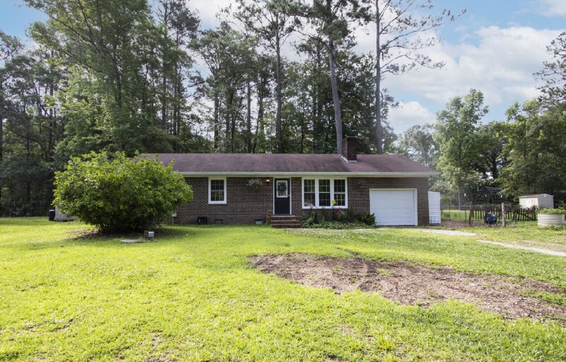 415 Bradford Dr in New Bern, NC - Building Photo
