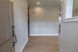 2550 Plymouth Oaks Ct in Stockton, CA - Building Photo - Building Photo