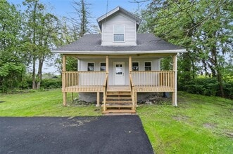 809 Broadway in Ulster Park, NY - Building Photo - Building Photo