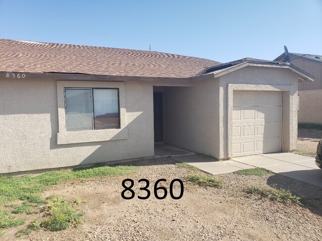8360 W Mystery Dr in Arizona City, AZ - Building Photo - Building Photo