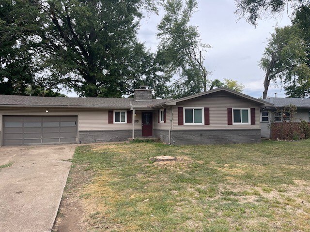 2525 S Ferguson Ave in Springfield, MO - Building Photo