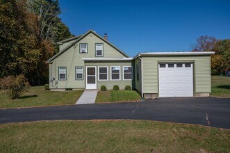 12 Pound Rd in Hollis, NH - Building Photo - Building Photo