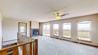 18825 Spring Valley Rd in Monument, CO - Foto de edificio - Building Photo