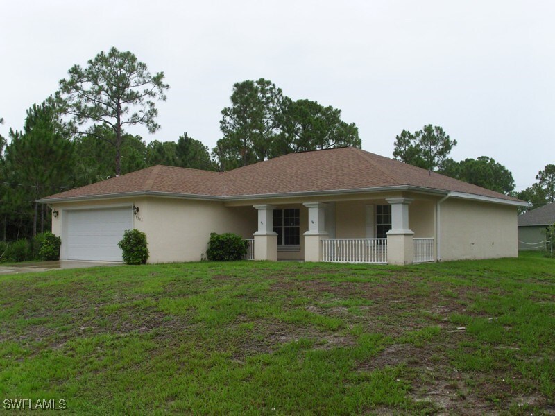 3506 53rd St W in Lehigh Acres, FL - Building Photo