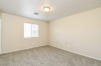 3143 W Roeser Rd in Phoenix, AZ - Building Photo - Building Photo
