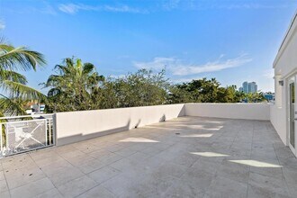 1005 8th St, Unit PH4 in Miami Beach, FL - Building Photo - Building Photo