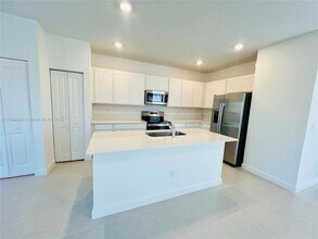 357 Crosswalk Ln in Port St. Lucie, FL - Building Photo - Building Photo