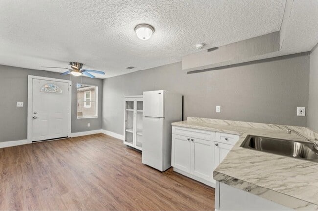 2150 Morehouse Rd, Unit Studio