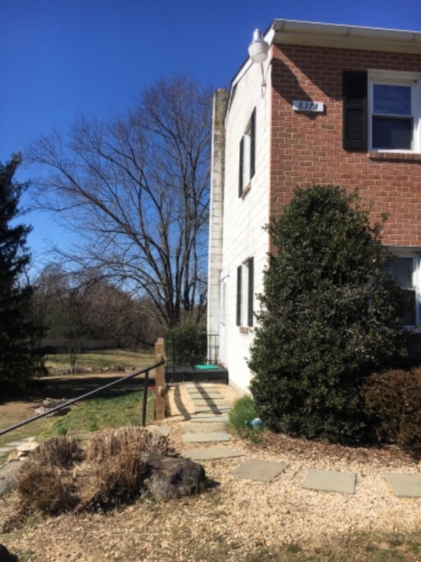 8373 Grove Angle Rd in Ellicott City, MD - Foto de edificio - Building Photo