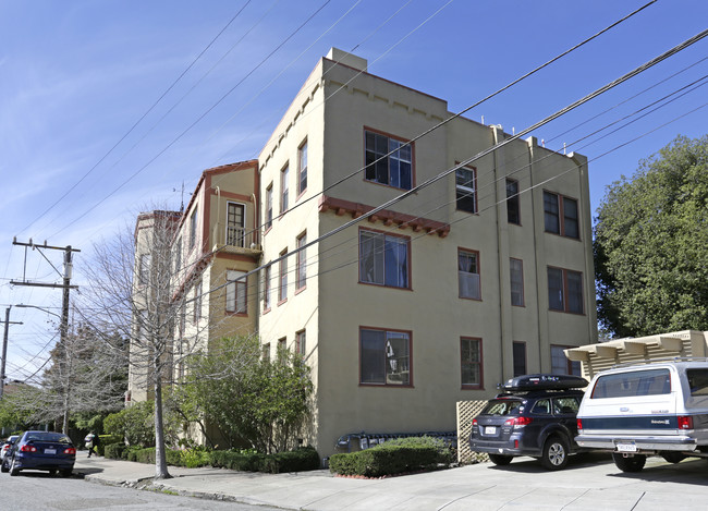 1001 Warfield Ave in Oakland, CA - Building Photo - Building Photo