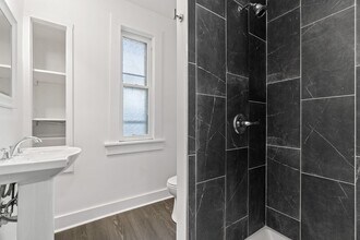 914 Lake Ave in Fort Wayne, IN - Building Photo - Building Photo