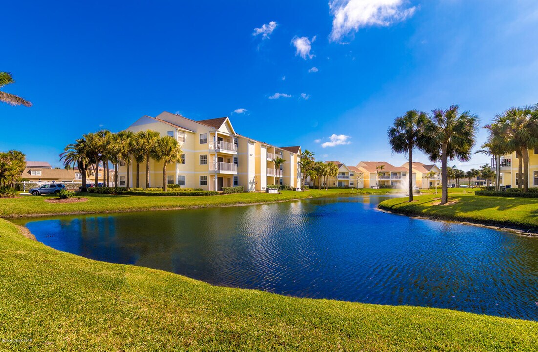 1951 Island Club Dr in Melbourne, FL - Building Photo