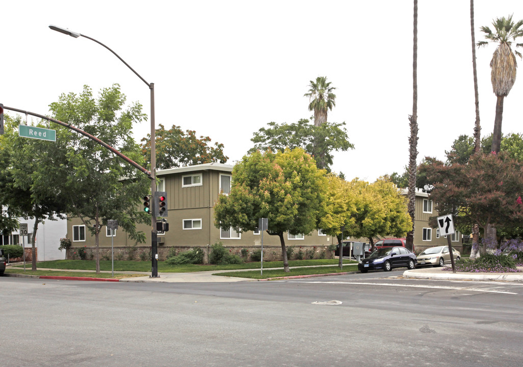 511 E Reed St in San Jose, CA - Foto de edificio