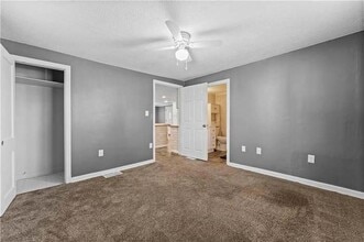 2728 S Westport Rd in Independence, MO - Building Photo - Building Photo