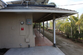 1604 Lone Oak Rd in Vista, CA - Building Photo - Building Photo