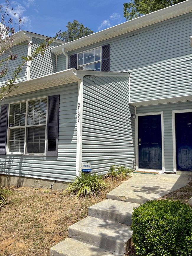 property at 2189 Timberwood Cir N