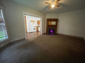 190 Blake Blvd-Unit -UNIT 1 in Galesburg, MI - Foto de edificio - Building Photo