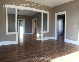 319 W Chicago St in Elgin, IL - Building Photo - Building Photo