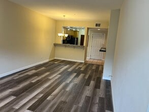 513 Callippe Ct in Brisbane, CA - Building Photo - Building Photo