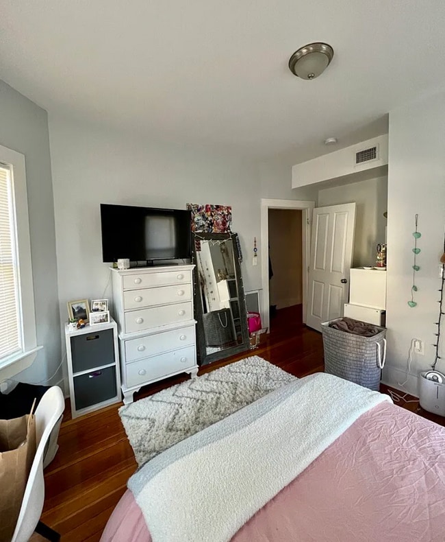 130 Boston St, Unit 1