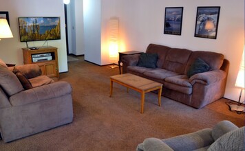 3569 April Dr in South Lake Tahoe, CA - Building Photo - Building Photo