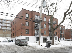 2710 Barclay in Montréal, QC - Building Photo