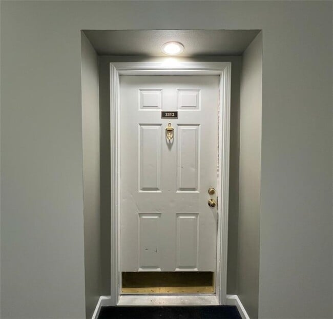 3312 Pine Heights Dr NE in Atlanta, GA - Building Photo - Building Photo