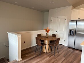 2296 Setting Sun Dr, Unit Unit 6 in Windsor, CO - Building Photo - Building Photo