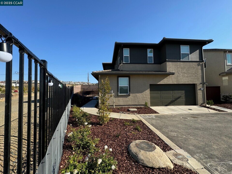 4786 Cantrell Dr in Folsom, CA - Building Photo