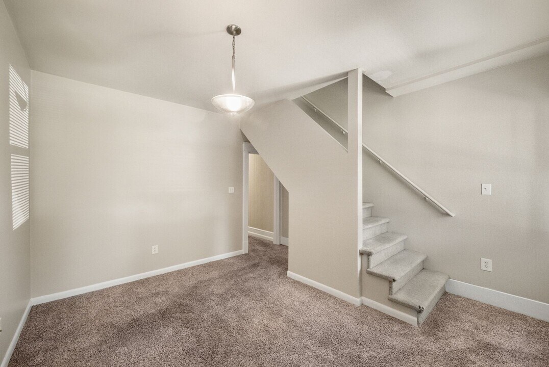 2726 Taylor Blvd in Louisville, KY - Building Photo