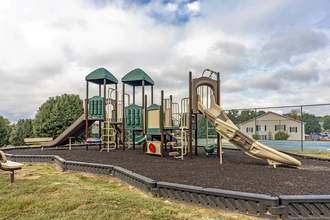 Smoky Crossing Apartment Homes in Seymour, TN - Foto de edificio - Building Photo